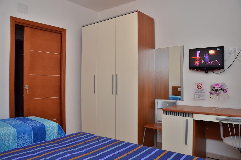 Bed and Breakfast Domo - Guest-House Il Nespolo Fiorito Orosei Exterior foto