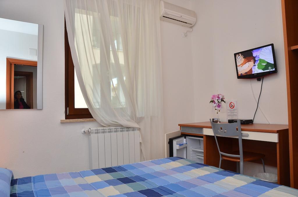 Bed and Breakfast Domo - Guest-House Il Nespolo Fiorito Orosei Exterior foto