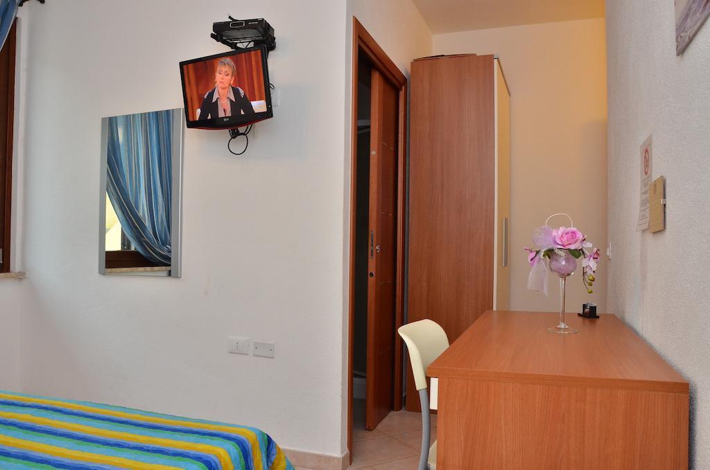 Bed and Breakfast Domo - Guest-House Il Nespolo Fiorito Orosei Exterior foto