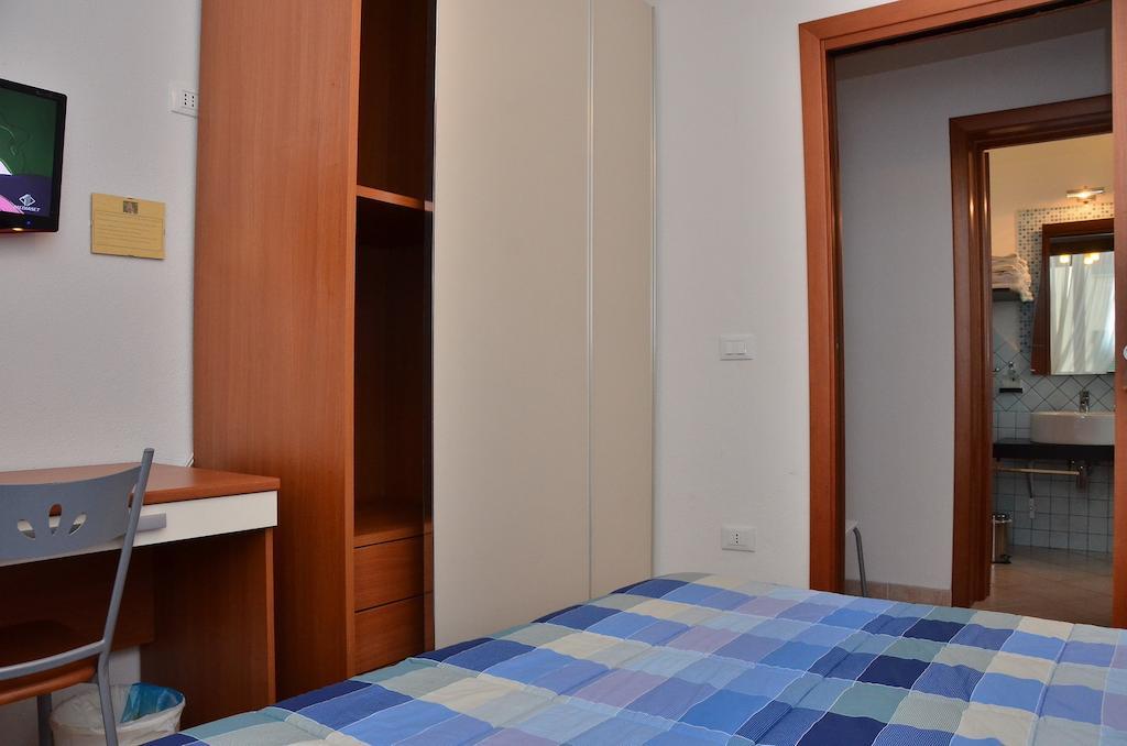 Bed and Breakfast Domo - Guest-House Il Nespolo Fiorito Orosei Exterior foto