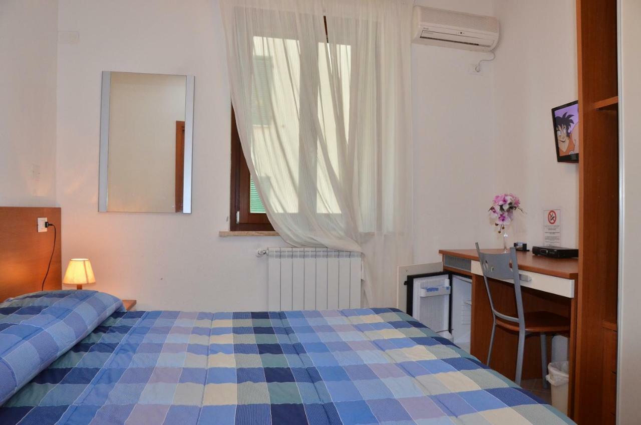 Bed and Breakfast Domo - Guest-House Il Nespolo Fiorito Orosei Exterior foto